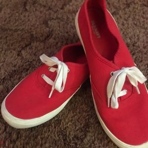 Old Navy canvas tennis shoes